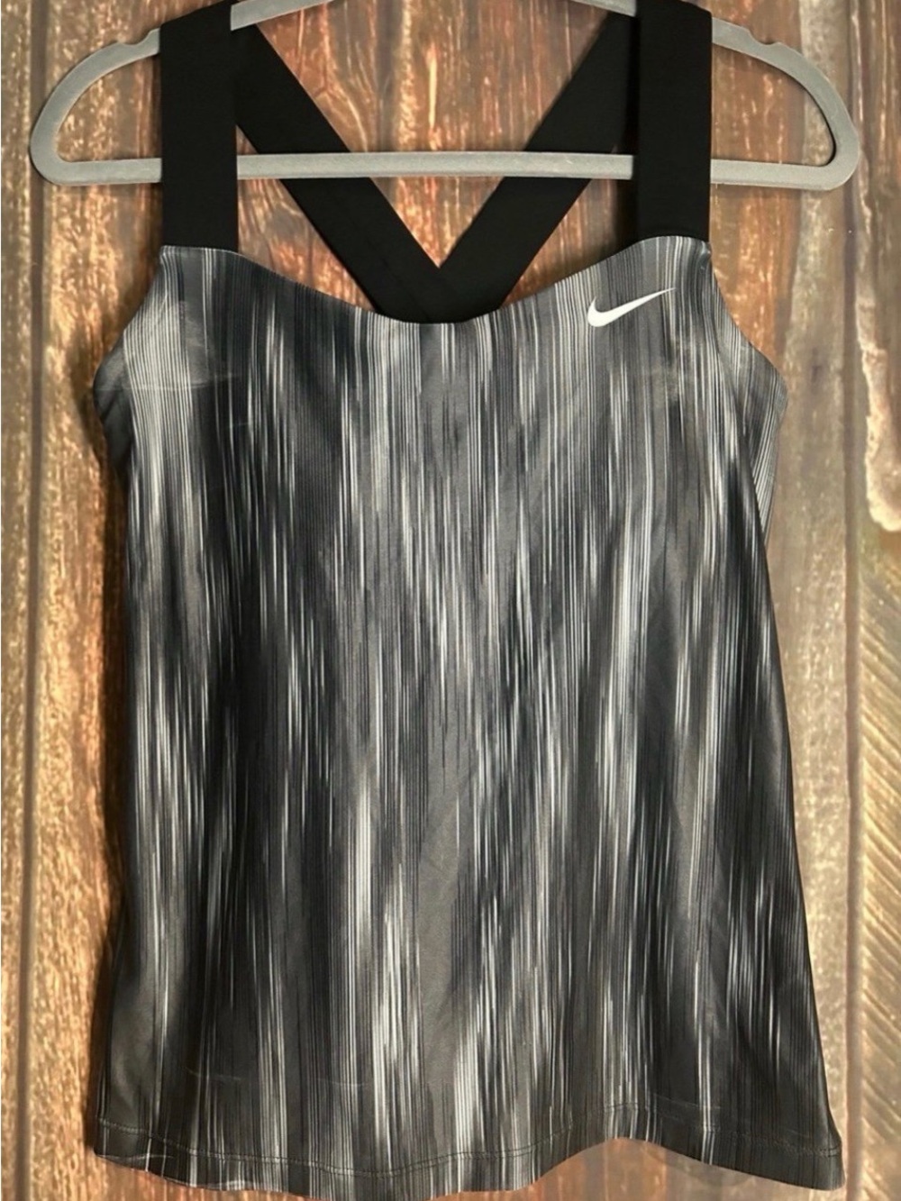 Nike Dri-FIT Racerback
Workout Tank Top
Matrix Static Print
Medium